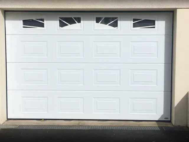 Porte de garages près de Combourg